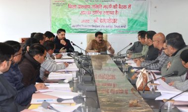 मंडी जिला में इस वित्त वर्ष में कल्याणकारी योजनाओं पर व्यय किए जा रहे 182 करोड़ 59 लाख रुपएः चंद्रशेखर