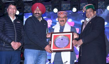 मुख्यमंत्री ने नालागढ़ रेडक्रॉस मेले के समापन समारोह की अध्यक्षता की