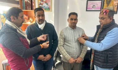 हपुटवा के नेतृत्व में हिमाचल प्रदेश विश्वविद्यालय शिमला के शिक्षकों का सातवे दिन भी विरोध जारी 