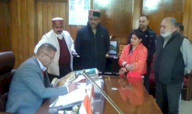 भाजपा शासित नगर में वर्चस्व की जंग ने रफ्तार पकड़ी, कांग्रेस के सभी पार्षदों ने भी डीसी को अविश्वास प्रस्ताव लाने के लिए पत्र सौंपा,