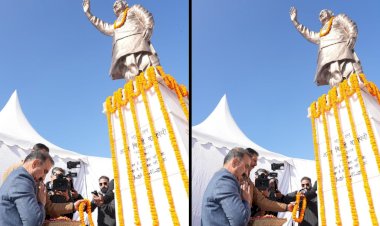 मुख्यमंत्री ने अटल बिहारी वाजपेयी की 100वीं जयंती पर उन्हें पुष्पांजलि अर्पित की