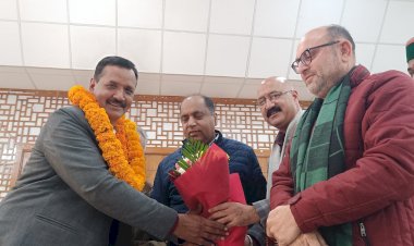 सुक्खू सरकार के संरक्षण में मोटर सायकिल  और कार से ढोया करोड़ों का पानी