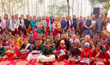 उपायुक्त ने एनआरटीसी ईसपुर के बच्चों को वितरित किए स्वैटर, जुराबे और जूते