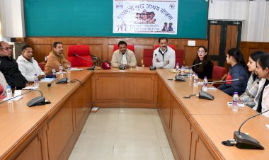 उपायुक्त ने मुख्यमंत्री सुखाश्रय योजना के लाभार्थियों से किया संवाद