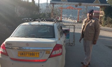 अंग्रेजी शराब की 4 पेटियां बरामद, यमुना पुल के पास पुलिस ने हिरासत में लिया आरोपी  टैक्सी चालक