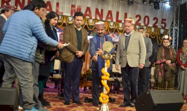 मुख्यमंत्री ने किया विंटर कार्निवल की सांस्कृतिक संध्याओं का शुभारंभ, कहा प्रदेश की समृद्ध संस्कृति को संजोए रखने में शरदोत्सव की उल्लेखनीय भूमिका