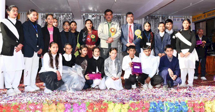 विद्यालय स्तर की शिक्षा बेहतर भविष्य का आधार - संजय अवस्थी