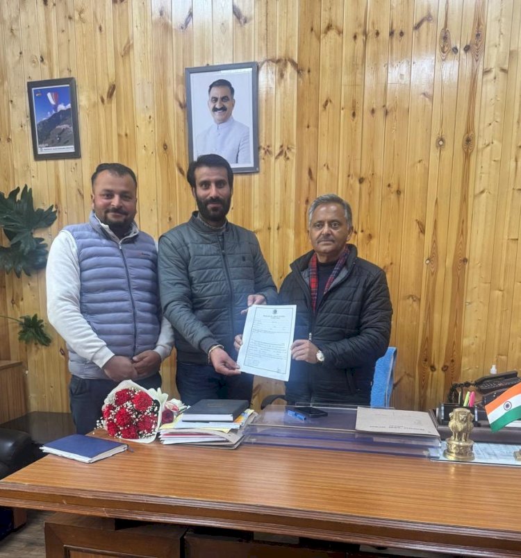 नरेश चौहान ने छोड़ी बिजली की सब्सिडी