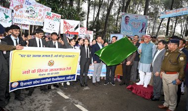 राज्यपाल ने नशे के विरूद्ध जागरूकता रैली को झण्डी दिखाकर किया रवाना
