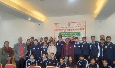 नाहन में अंतर जिला युवा आदान प्रदान कार्यक्रम के तीसरे दिन युवाओं को दी गई जिला से जुड़ी महत्वपूर्ण जानकारी