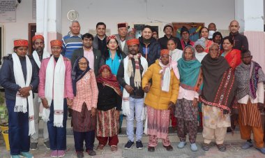 प्रशासन की संवेदनशीलता से परिजनों के पास पश्चिम बंगाल रवाना हुई भंगरोटू वृद्धाश्रम में रहने वाली महिला