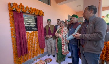 विधायक अजय सोलंकी ने उच्च विद्यालय मालगांव के पारितोषिक वितरण समारोह में शिरकत की