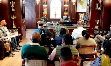 जिला में सख्ती से लागू हों सड़क सुरक्षा कानून - उपायुक्त जतिन लाल