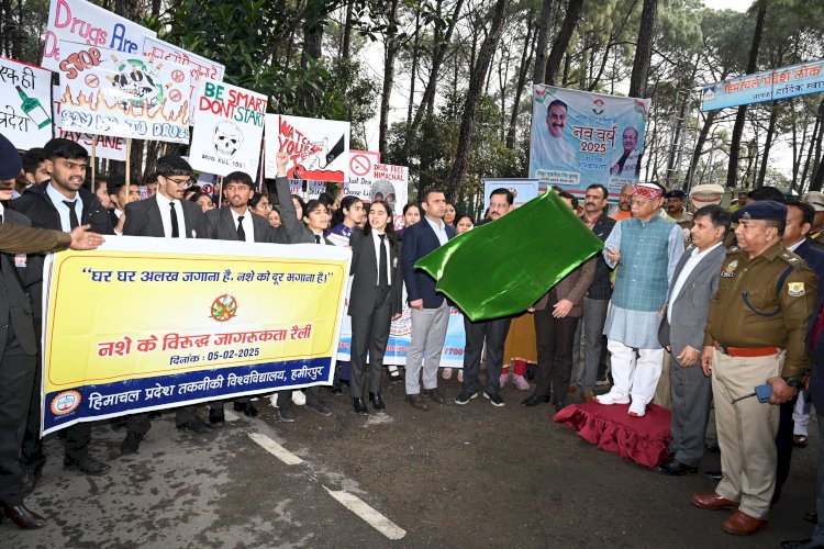 राज्यपाल ने नशे के विरूद्ध जागरूकता रैली को झण्डी दिखाकर किया रवाना