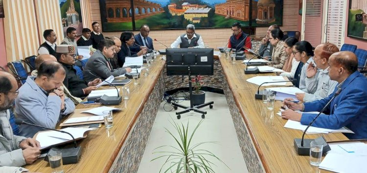 हमीरपुर में 52,711 लोगों को मिल रही है सामाजिक सुरक्षा पेंशन : सुरेश कुमार