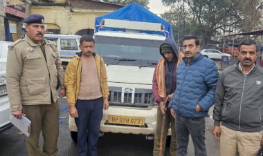 नूरपुर बाजीरा में पिकअप गाड़ी से 72 पेटियां अवैध शराब पकड़ी,मामला दर्ज