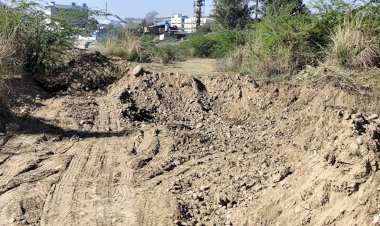 ख़ास खबर :  कालाअम्ब में खनन माफिया के होंसले बुलन्द, रात के अंधेरे में  10 बीघा प्राइवेट लैंड पर चला दिया जेसीबी..