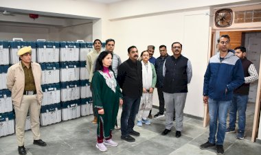 ई.वी.एम. तथा वी.वी.पैट का त्रैमासिक निरीक्षण