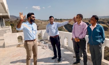 उपायुक्त ने पीर गौंस मंदिर के सौंदर्यीकरण और विकास कार्यों का लिया जायजा