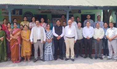 उपायुक्त ने सीनियर सेंकेडरी स्कूल बगली को लिया गोद