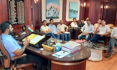 उपायुक्त ने गर्मियों के मौसम के मद्देनजर ली समीक्षा बैठक, संबंधित विभागों को दिए आवश्यक दिशा-निर्देश