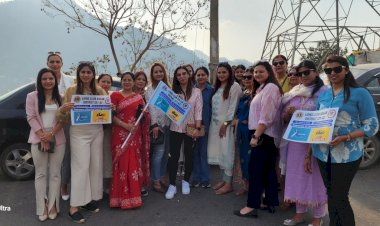 सर्वाइकल कैंसर के प्रति जागरूकता के लिए वुमेन ऑन व्हील्स कार रैली आयोजित