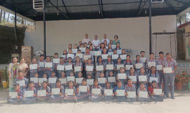 केन्द्रीय विद्यालय में छेड़ा जागरूकता अभियान- हमारी धरती हमारा स्वास्थ्य