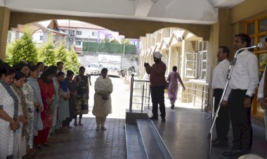 पहलगाम आतंकी हमले में मारे गए लोगों की स्मृति में दो मिनट का मौन रखा गया