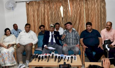 प्रधानमंत्री नरेन्द्र मोदी से संसद का विशेष सत्र बुलाने की मांग की गई है : शांडिल