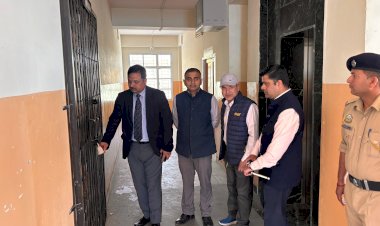 जिला निर्वाचन अधिकारी ने किया फागु स्थित ईवीएम वेयरहाउस का निरीक्षण