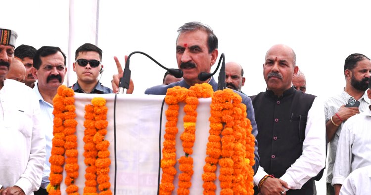 हमीरपुर चिकित्सा महाविद्यालय में खुलेंगे नैफ्रोलॉजी और न्यूरोलॉजी विभाग: मुख्यमंत्री