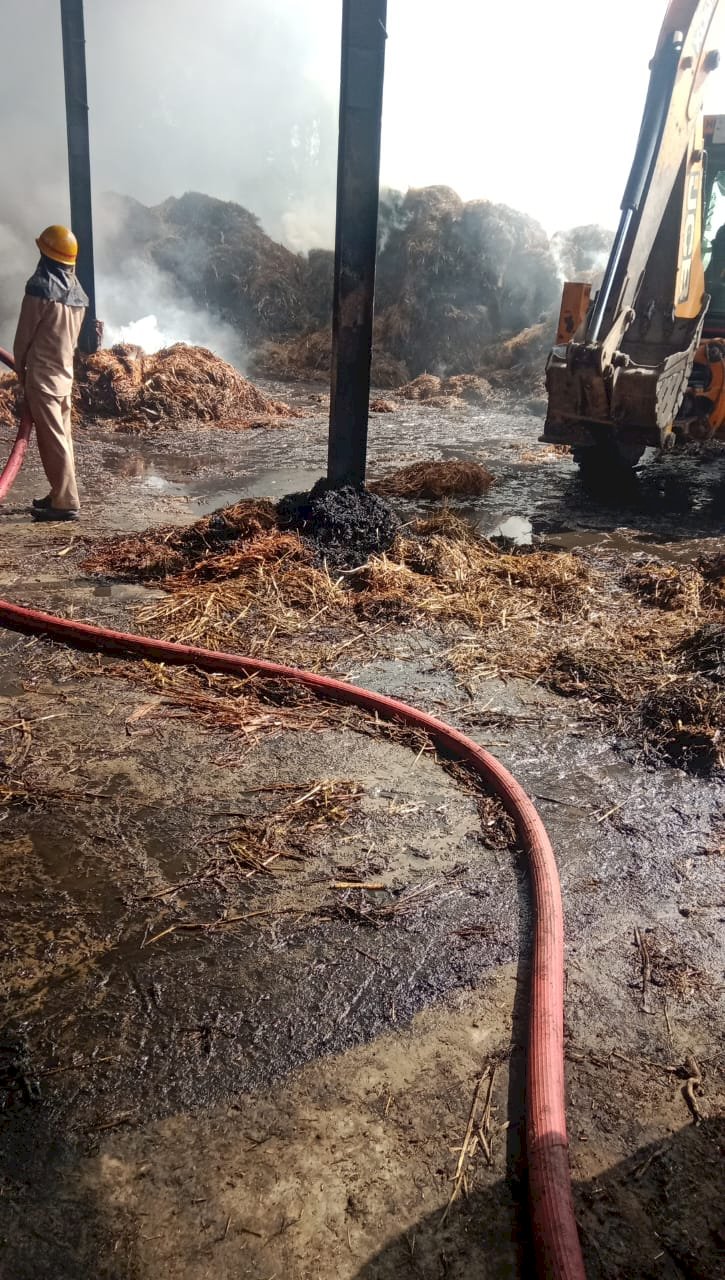 कालाअम्ब की केमिकल फैक्टरी में लगी आग, ढाई लाख का नुकसान, 50 लाख की सम्पति को बचाया 