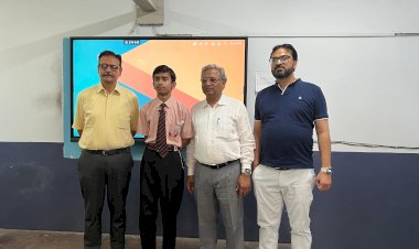 करियर एकेडमी स्कूल के अनुराग ने मेरिट सूची में पाया 7 वां स्थान...