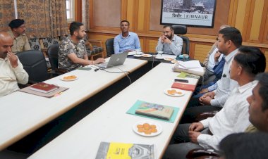 उपायुक्त कार्यालय सभागार में सड़क सुरक्षा समिति की बैठक आयोजित