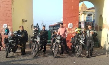 नाहन के ऐतिहासिक दिल्ली गेट से चार बाईकर्स निकले लद्दाख ट्रिप पर