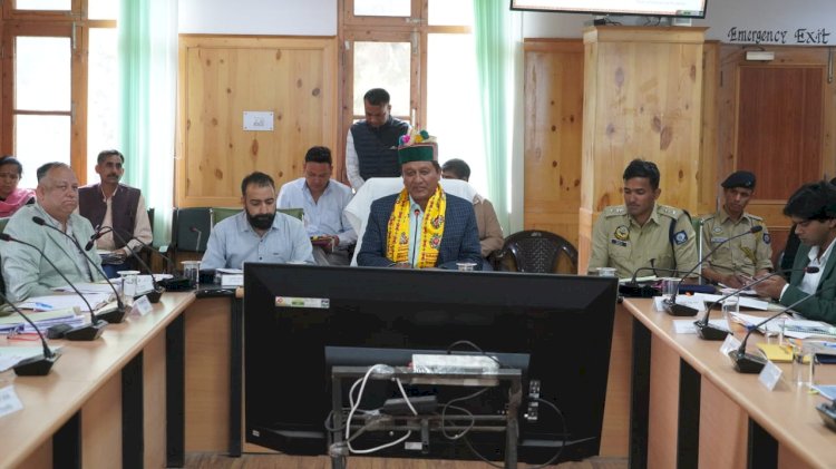 राजस्व मंत्री ने किन्नौर जिला के आई.टी.डी.पी भवन रिकांग पिओ में परियोजना सलाहकार समिति की बैठक की अध्यक्षता की