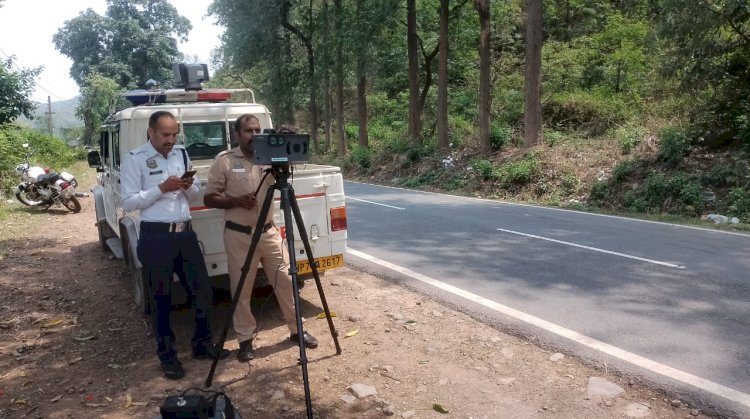 नेशनल हाईवे पर शम्भु वाला में ओवर स्पीड व वाहनों पर कसा शिंकजा, 18 चलान काटे,18 हजार जुर्माना वसूला