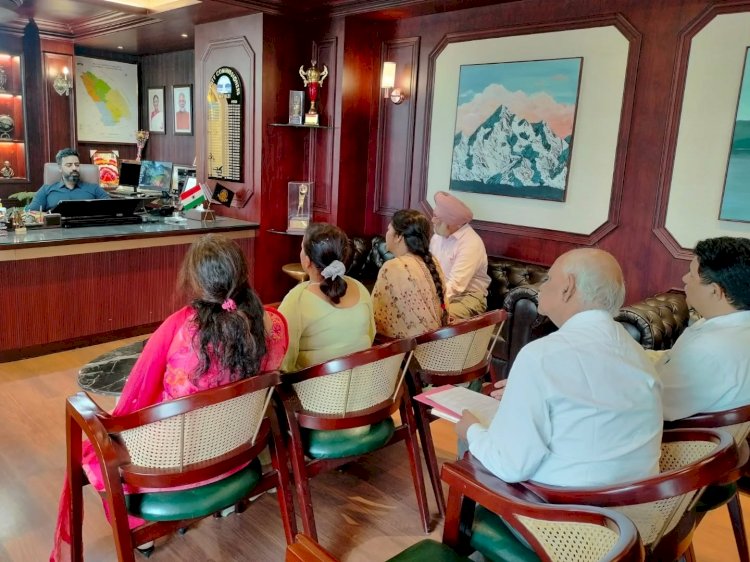बाल कल्याण समिति की त्रैमासिक बैठक आयोजित, उपायुक्त ने दिए आवश्यक दिशा निर्देश