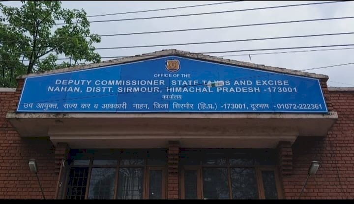 कालाअम्ब में अवैध शराब उत्पादन का भंडाफोड़ किया, कराधान विभाग ने रात में छापा मारा, फैक्ट्री सील..