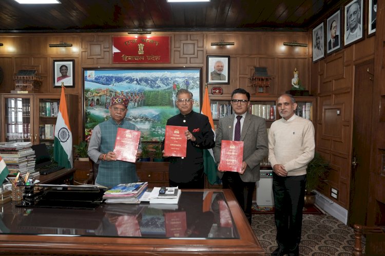 लोकायुक्त ने राज्यपाल को वार्षिक रिपोर्ट सौंपी