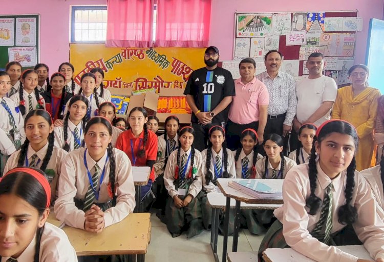 रोटरी नाहन सिरमौर हिल्स क्लब ने वरिष्ठ माध्यमिक पाठशाला सरांहा में सैनिटरी नैपकिन वितरण कार्यक्रम...
