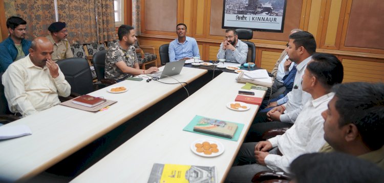 उपायुक्त कार्यालय सभागार में सड़क सुरक्षा समिति की बैठक आयोजित