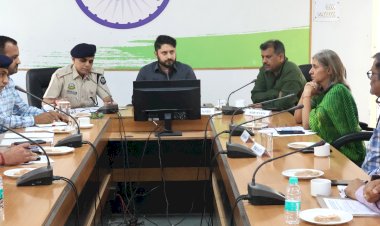 जिला में नशा तस्करों पर की जा रही कठोर कार्यवाही : उपायुक्त