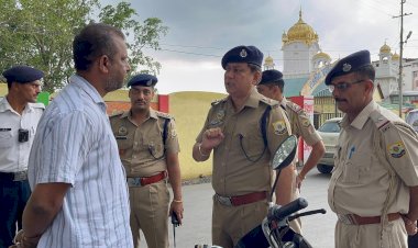 जब ट्रैफिक व्यवस्था का जायजा लेने एसपी खुद उतरे नाहन की सैकड़ों पर सड़क पर..