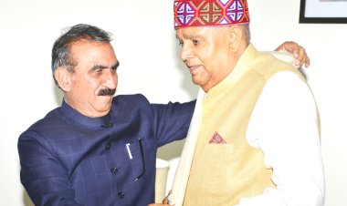 मुख्यमंत्री ने राजभवन में उप-राष्ट्रपति से भेंट की