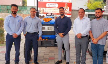 सोनालिका ट्रैक्टर इंडस्ट्री ने जिला प्रशासन ऊना को भेंट किया ट्रैक्टर, खनन निरीक्षण और कृषि गतिविधियों में होगा उपयोग