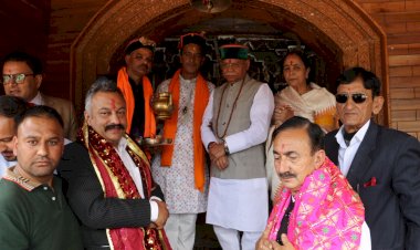 राज्यपाल ने पुजारली के देव महेश्वर मंदिर में शीश नवाया