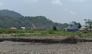 शुंकर खड्ड के बीच में बसाए गए दर्जनो परिवार... कभी भी बाढ़ का शिकार बन सकते है यह परिवार