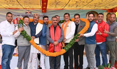 मुख्यमंत्री ने आनी विधानसभा क्षेत्र में डे-बोर्डिंग स्कूल खोलने और आनी को नगर पंचायत बनाने की घोषणा की