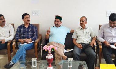 केवल सिंह पठानिया ने आगामी मॉनसून सीज़न की तैयारियों को लेकर की समीक्षा बैठक